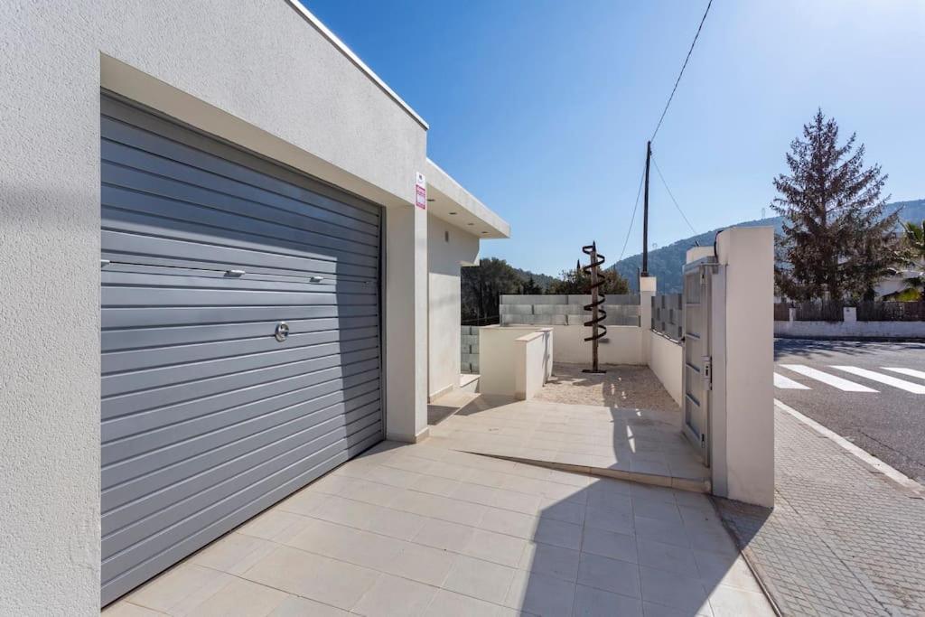 Villa Exclusiva De Lujo Con Piscina Canyelles (Catalonia)